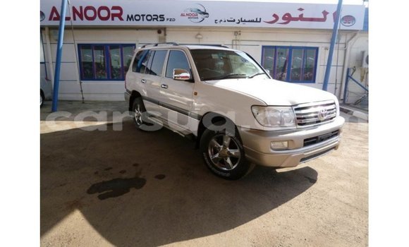 Acheter Import Voiture Toyota Land Cruiser Blanc à Import - Dubai, Barh el Gazel Acheter Import Voiture Toyota Land Cruiser Blanc à Import - Dubai, Barh el Gazel