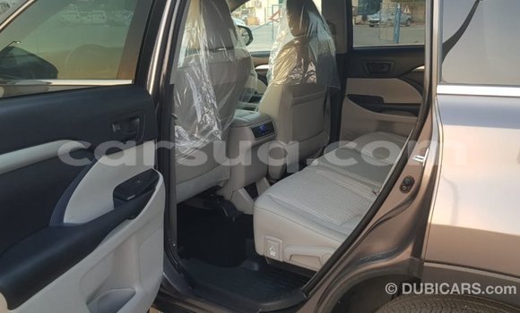 Buy Import Toyota Highlander Other Car in Import - Dubai in Barh el Gazel Buy Import Toyota Highlander Other Car in Import - Dubai in Barh el Gazel