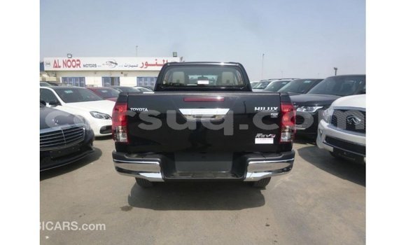 Acheter Import Voiture Toyota Hilux Noir à Import - Dubai, Barh el Gazel Acheter Import Voiture Toyota Hilux Noir à Import - Dubai, Barh el Gazel