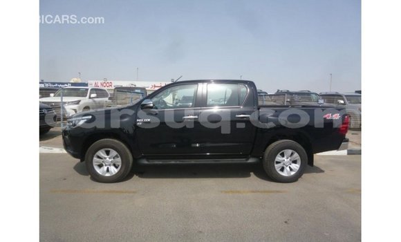 Acheter Import Voiture Toyota Hilux Noir à Import - Dubai, Barh el Gazel Acheter Import Voiture Toyota Hilux Noir à Import - Dubai, Barh el Gazel