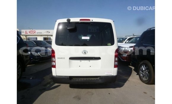 Acheter Import Voiture Toyota Hiace Blanc à Import - Dubai, Barh el Gazel Acheter Import Voiture Toyota Hiace Blanc à Import - Dubai, Barh el Gazel