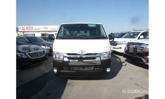 Acheter Import Voiture Toyota Hiace Blanc à Import - Dubai, Barh el Gazel Acheter Import Voiture Toyota Hiace Blanc à Import - Dubai, Barh el Gazel