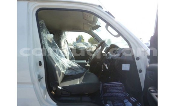 Acheter Import Voiture Toyota Hiace Blanc à Import - Dubai, Barh el Gazel Acheter Import Voiture Toyota Hiace Blanc à Import - Dubai, Barh el Gazel