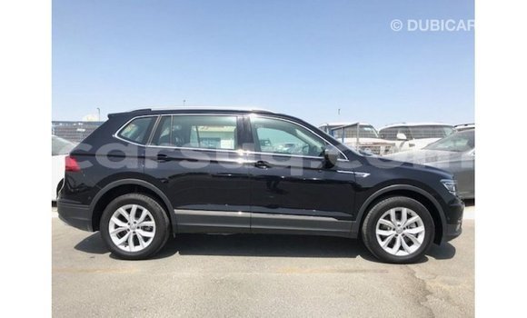 Acheter Import Voiture Volkswagen Tiguan Noir à Import - Dubai, Barh el Gazel Acheter Import Voiture Volkswagen Tiguan Noir à Import - Dubai, Barh el Gazel