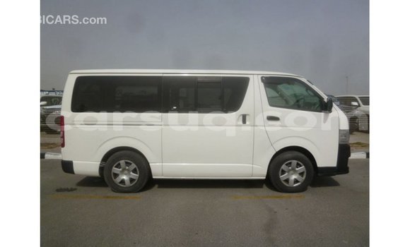 Acheter Import Voiture Toyota Hiace Blanc à Import - Dubai, Barh el Gazel Acheter Import Voiture Toyota Hiace Blanc à Import - Dubai, Barh el Gazel
