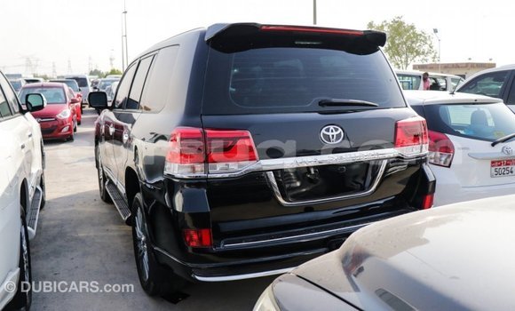 Acheter Import Voiture Toyota Land Cruiser Noir à Import - Dubai, Barh el Gazel Acheter Import Voiture Toyota Land Cruiser Noir à Import - Dubai, Barh el Gazel
