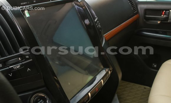 Acheter Import Voiture Toyota Land Cruiser Blanc à Import - Dubai, Barh el Gazel Acheter Import Voiture Toyota Land Cruiser Blanc à Import - Dubai, Barh el Gazel