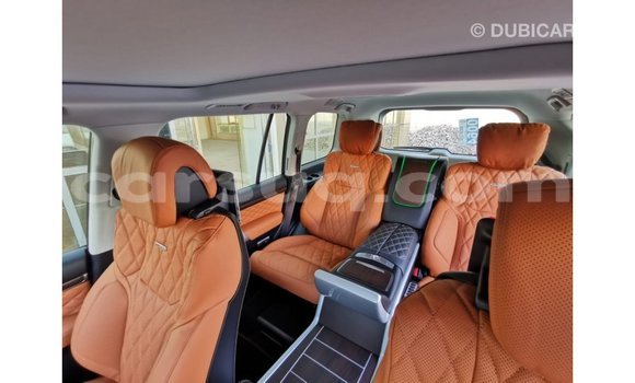Acheter Import Voiture Toyota Land Cruiser Noir à Import - Dubai, Barh el Gazel Acheter Import Voiture Toyota Land Cruiser Noir à Import - Dubai, Barh el Gazel
