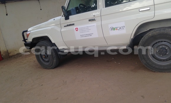 Acheter Neuf Voiture Toyota Land Cruiser Blanc à N'Djamena au Tchad Acheter Neuf Voiture Toyota Land Cruiser Blanc à N'Djamena au Tchad