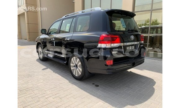 Acheter Import Voiture Toyota Land Cruiser Noir à Import - Dubai, Barh el Gazel Acheter Import Voiture Toyota Land Cruiser Noir à Import - Dubai, Barh el Gazel