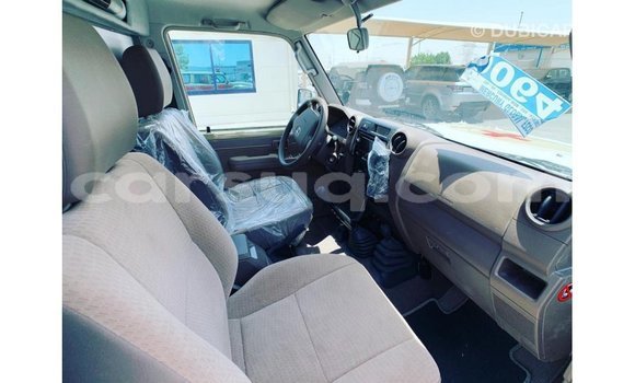 Buy Import Toyota Land Cruiser Beige Car in Import - Dubai in Barh el Gazel Buy Import Toyota Land Cruiser Beige Car in Import - Dubai in Barh el Gazel