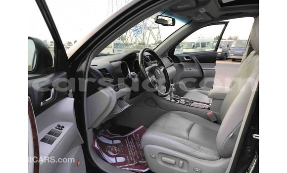 Acheter Import Voiture Toyota Highlander Noir à Import - Dubai, Barh el Gazel Acheter Import Voiture Toyota Highlander Noir à Import - Dubai, Barh el Gazel