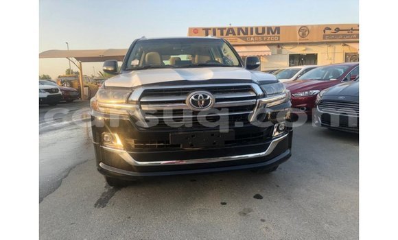 Acheter Import Voiture Toyota Land Cruiser Noir à Import - Dubai, Barh el Gazel Acheter Import Voiture Toyota Land Cruiser Noir à Import - Dubai, Barh el Gazel