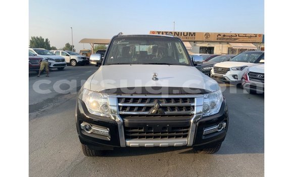 Acheter Import Voiture Mitsubishi Pajero Noir à Import - Dubai, Barh el Gazel Acheter Import Voiture Mitsubishi Pajero Noir à Import - Dubai, Barh el Gazel