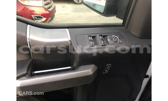 Acheter Import Voiture Ford V8 Blanc à Import - Dubai, Barh el Gazel Acheter Import Voiture Ford V8 Blanc à Import - Dubai, Barh el Gazel