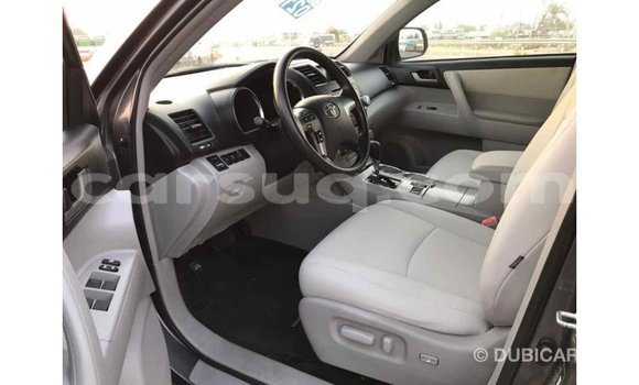 Acheter Import Voiture Toyota Highlander Autre à Import - Dubai, Barh el Gazel Acheter Import Voiture Toyota Highlander Autre à Import - Dubai, Barh el Gazel
