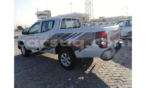 Buy Import Mitsubishi L200 White Car in Import - Dubai in Barh el Gazel Buy Import Mitsubishi L200 White Car in Import - Dubai in Barh el Gazel