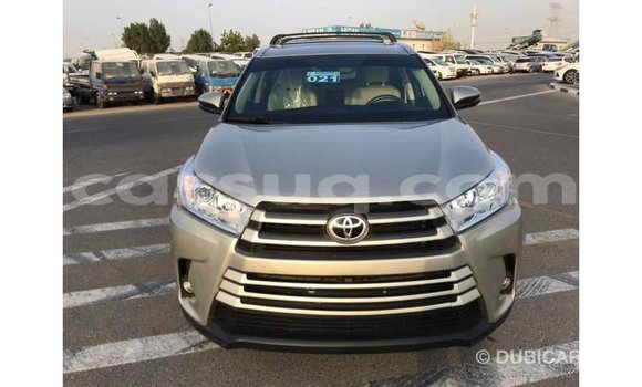 Buy Import Toyota Highlander Beige Car in Import - Dubai in Barh el Gazel Buy Import Toyota Highlander Beige Car in Import - Dubai in Barh el Gazel