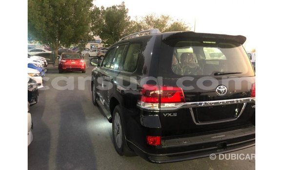 Acheter Import Voiture Toyota Land Cruiser Noir à Import - Dubai, Barh el Gazel Acheter Import Voiture Toyota Land Cruiser Noir à Import - Dubai, Barh el Gazel