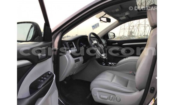 Buy Import Toyota Highlander Other Car in Import - Dubai in Barh el Gazel Buy Import Toyota Highlander Other Car in Import - Dubai in Barh el Gazel