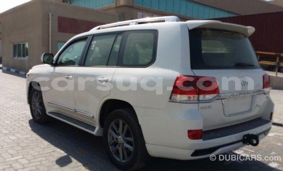 Buy Import Toyota Land Cruiser White Car in Import - Dubai in Barh el Gazel Buy Import Toyota Land Cruiser White Car in Import - Dubai in Barh el Gazel