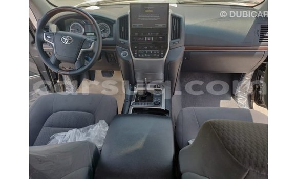 Acheter Import Voiture Toyota Land Cruiser Noir à Import - Dubai, Barh el Gazel Acheter Import Voiture Toyota Land Cruiser Noir à Import - Dubai, Barh el Gazel