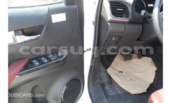 Acheter Import Voiture Toyota Hilux Blanc à Import - Dubai, Barh el Gazel Acheter Import Voiture Toyota Hilux Blanc à Import - Dubai, Barh el Gazel