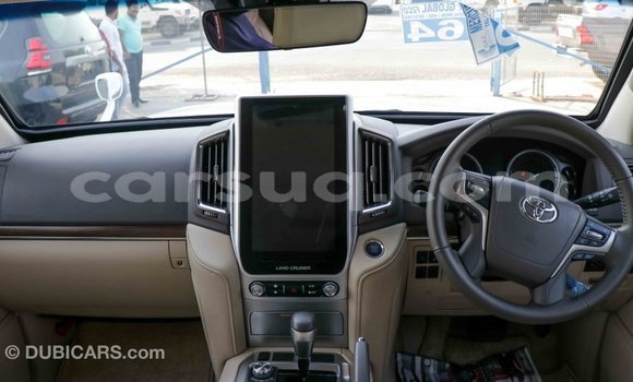 Buy Import Toyota Land Cruiser White Car in Import - Dubai in Barh el Gazel Buy Import Toyota Land Cruiser White Car in Import - Dubai in Barh el Gazel