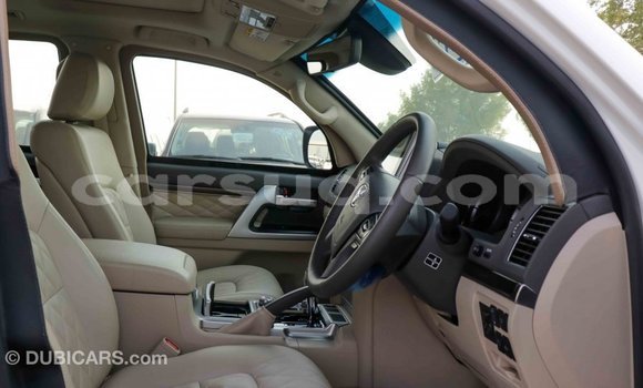Buy Import Toyota Land Cruiser White Car in Import - Dubai in Barh el Gazel Buy Import Toyota Land Cruiser White Car in Import - Dubai in Barh el Gazel