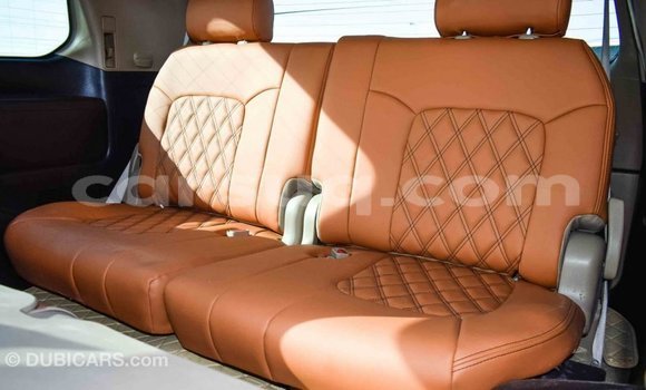 Acheter Import Voiture Toyota Land Cruiser Blanc à Import - Dubai, Barh el Gazel Acheter Import Voiture Toyota Land Cruiser Blanc à Import - Dubai, Barh el Gazel