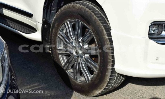 Acheter Import Voiture Toyota Land Cruiser Blanc à Import - Dubai, Barh el Gazel Acheter Import Voiture Toyota Land Cruiser Blanc à Import - Dubai, Barh el Gazel