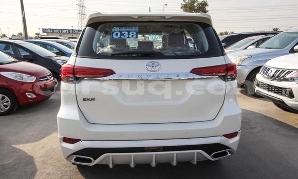 Buy Import Toyota Fortuner White Car in Import - Dubai in Barh el Gazel Buy Import Toyota Fortuner White Car in Import - Dubai in Barh el Gazel