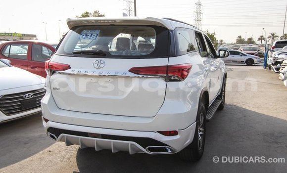 Buy Import Toyota Fortuner White Car in Import - Dubai in Barh el Gazel Buy Import Toyota Fortuner White Car in Import - Dubai in Barh el Gazel
