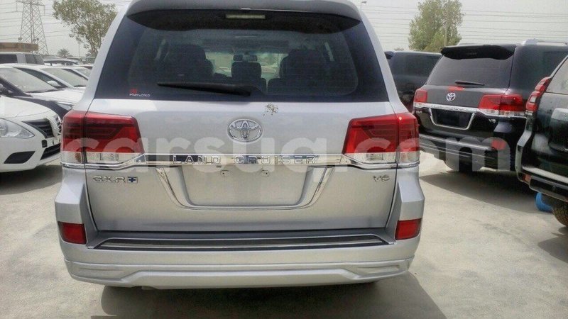Big with watermark toyota land cruiser barh el gazel import dubai 1367