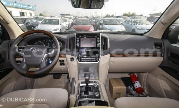 Acheter Import Voiture Toyota Land Cruiser Noir à Import - Dubai, Barh el Gazel Acheter Import Voiture Toyota Land Cruiser Noir à Import - Dubai, Barh el Gazel