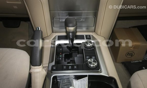 Acheter Import Voiture Toyota Land Cruiser Noir à Import - Dubai, Barh el Gazel Acheter Import Voiture Toyota Land Cruiser Noir à Import - Dubai, Barh el Gazel