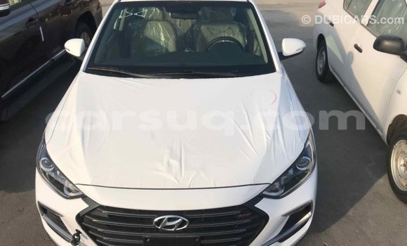 Acheter Import Voiture Hyundai Elantra Blanc à Import - Dubai, Barh el Gazel Acheter Import Voiture Hyundai Elantra Blanc à Import - Dubai, Barh el Gazel