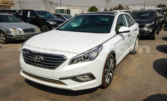 Acheter Import Voiture Hyundai Sonata Blanc à Import - Dubai, Barh el Gazel Acheter Import Voiture Hyundai Sonata Blanc à Import - Dubai, Barh el Gazel
