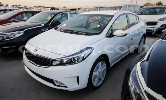 Acheter Import Voiture Kia Cerato Blanc à Import - Dubai, Barh el Gazel Acheter Import Voiture Kia Cerato Blanc à Import - Dubai, Barh el Gazel
