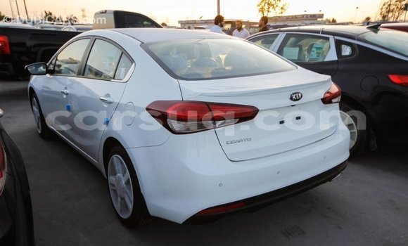 Acheter Import Voiture Kia Cerato Blanc à Import - Dubai, Barh el Gazel Acheter Import Voiture Kia Cerato Blanc à Import - Dubai, Barh el Gazel