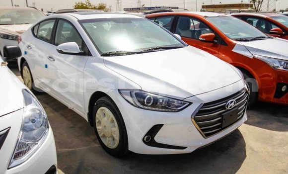 Acheter Import Voiture Hyundai Elantra Blanc à Import - Dubai, Barh el Gazel Acheter Import Voiture Hyundai Elantra Blanc à Import - Dubai, Barh el Gazel