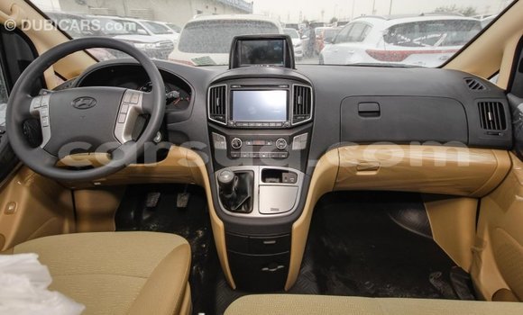 Acheter Import Voiture Hyundai Accent Blanc à Import - Dubai, Barh el Gazel Acheter Import Voiture Hyundai Accent Blanc à Import - Dubai, Barh el Gazel