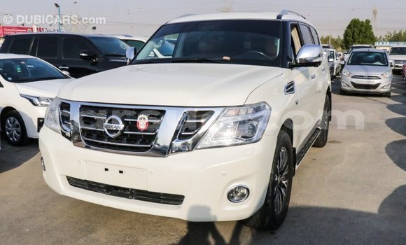 Acheter Import Voiture Nissan Patrol Blanc à Import - Dubai, Barh el Gazel Acheter Import Voiture Nissan Patrol Blanc à Import - Dubai, Barh el Gazel