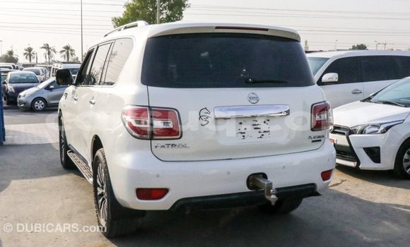 Acheter Import Voiture Nissan Patrol Blanc à Import - Dubai, Barh el Gazel Acheter Import Voiture Nissan Patrol Blanc à Import - Dubai, Barh el Gazel