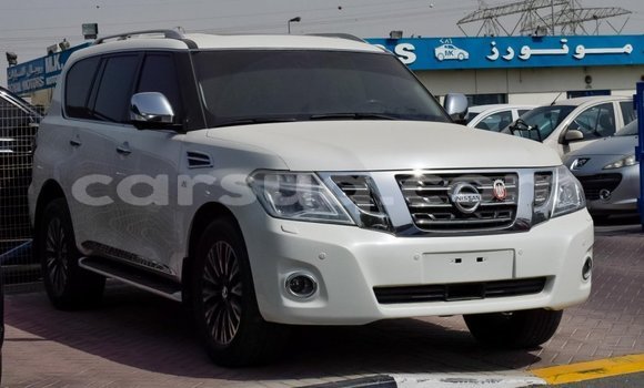 Acheter Import Voiture Nissan Patrol Blanc à Import - Dubai, Barh el Gazel Acheter Import Voiture Nissan Patrol Blanc à Import - Dubai, Barh el Gazel