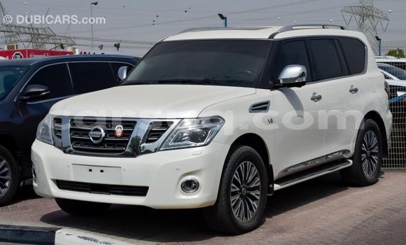 Acheter Import Voiture Nissan Patrol Blanc à Import - Dubai, Barh el Gazel Acheter Import Voiture Nissan Patrol Blanc à Import - Dubai, Barh el Gazel