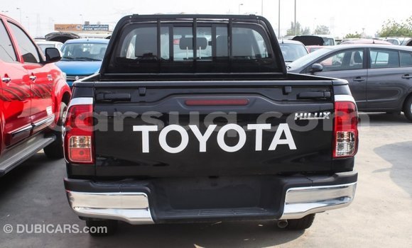 Acheter Import Voiture Toyota Hilux Noir à Import - Dubai, Barh el Gazel Acheter Import Voiture Toyota Hilux Noir à Import - Dubai, Barh el Gazel