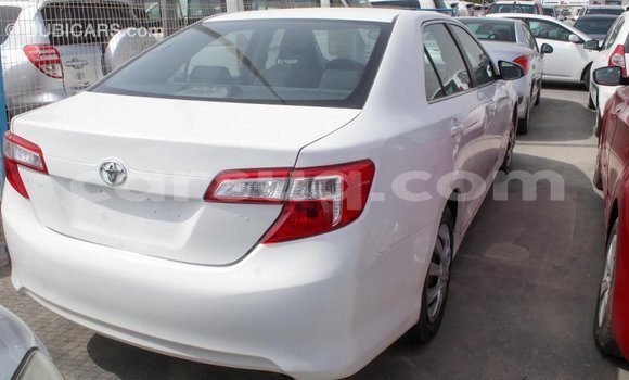 Acheter Import Voiture Toyota Camry Blanc à Import - Dubai, Barh el Gazel Acheter Import Voiture Toyota Camry Blanc à Import - Dubai, Barh el Gazel