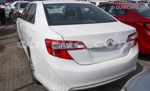 Acheter Import Voiture Toyota Camry Blanc à Import - Dubai, Barh el Gazel Acheter Import Voiture Toyota Camry Blanc à Import - Dubai, Barh el Gazel