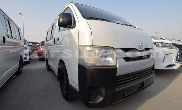 Acheter Import Voiture Toyota Hiace Blanc à Import - Dubai, Barh el Gazel Acheter Import Voiture Toyota Hiace Blanc à Import - Dubai, Barh el Gazel